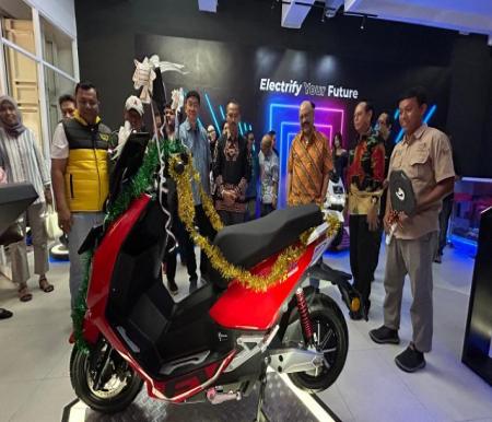 United e-Motor electric motorcycle showroom present in Pekanbaru (photo/ist)