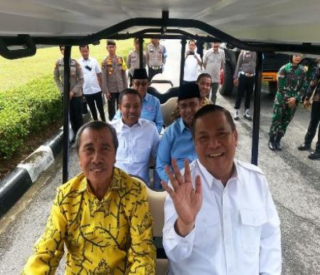 Tiga Bapaslon Gubernur dan Wakil Gubernur Riau saat silaturahmi di Mapolda Riau.(foto: mcr)