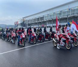 Komunitas Honda melakukan parade mengelilingi Sirkuit Mandalika sebagai penutup rangkaian CBR Track Day 2022.(foto: istimewa)
