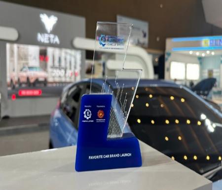 NETA meraih penghargaan prestisius sebagai Favourite Car Brand Launch.(foto: istimewa)