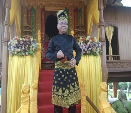 Rektor Unilak Prof Junaidi Dianugerahi Gelar Datuk Paduko Junjungan Alam dari Kerajaan Rokan