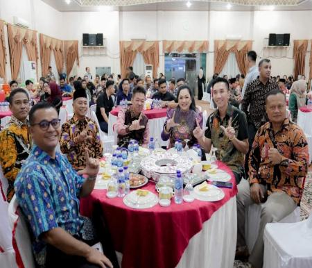 Bupati Afrizal Sintong hadir langsung acara perpisahan Kajari Rohil, Yuliarni (foto/afrizal)