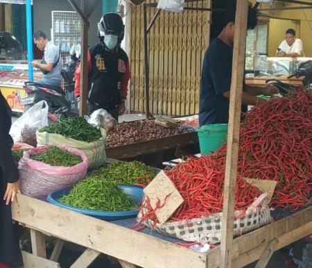 Harga cabai merah keriting di Kota Pekanbaru mulai naik jadi Rp50 ribu per Kg (foto/riki)
