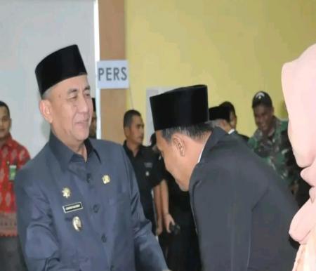 Wabup Junaidi Hadiri Pelantikan PAW Anggota DPRD Inhu (foto/Andri)