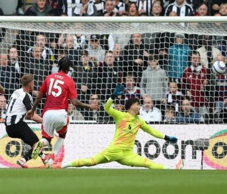 Newcastle Bungkam Manchester United 4-1, Tembus Empat Besar Liga Inggris
