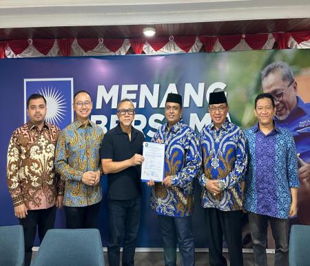 Penyerahan dukungan dari Ketum PAN Zulkifli Hasan kepada Nasir-Wardan, Senin (29/7/2024) (foto:ist) 