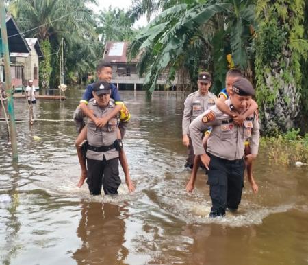 Pemprov Riau Minta Daerah Terdampak Banjir Tetapkan Status Siaga ...