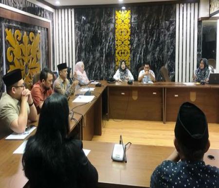 Hearing Komisi II DPRD Pekanbaru dan BPKAD Pekanbaru.(foto: mimi/halloriau.com)