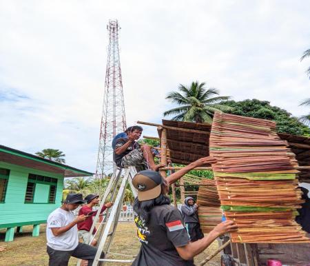 Persiapan pembangunan Stand untuk pameran makanan berbahan dasar Sagu