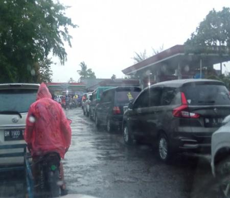 Dua Hari Langka, SPBU di Pekanbaru Diserbu Pengendara Usai Pasokan Pertalite Kembali Masuk