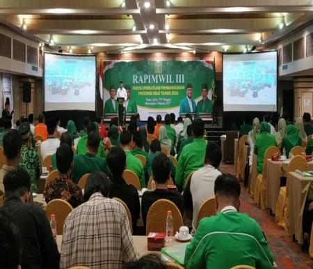 Plt Ketua Afrizal Hidayat dalam Rapimwil III optimis PPP raih kemenangan di Pilkada Riau 2024 (foto/riki)