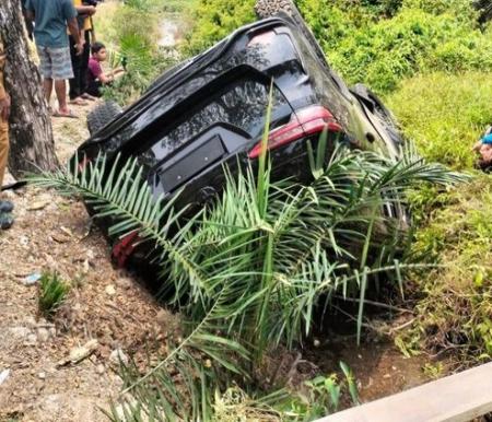 Mobil Dinas Terbalik, Hendrik Firnanda Jalani Perawatan di Pekanbaru