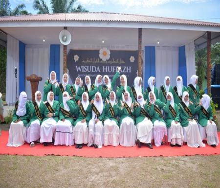 Ponpes Al Hidayah Baznas Riau II Wisudakan 46 Santri Angkatan Perdana, Cetak Generasi Qur