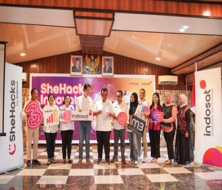 Indosat SheHacks 2025 Buka Peluang Technopreneur Perempuan di Nias