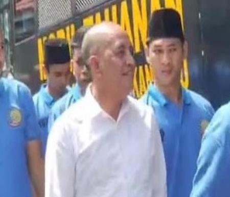Kasus Penggelapan Sewa Ruko Rp337,5 Juta, Eks Pimpinan DPRD Riau Asri Auzar Terancam 20 Bulan Penjara
