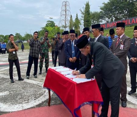 Pjs Bupati Pelalawan, Dr Jhon Armedi upacara Hari Kesaktian Pancasila (foto/Andy)