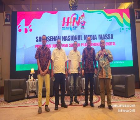 Kajian jurnalisme di era digital saat diskusi media massa di Pekanbaru, Riau (foto/ist)