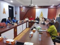 Kena imbas pembangunan Waduk Tenayan Raya, warga mendatangi Komisi I minta bantuan (foto/Mimi)