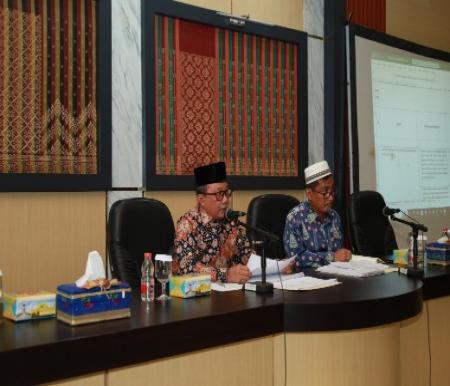 Sekda Siak, Arfan Usman membuka diskusi percepatan tindak lanjut hasil pemeriksaan BPK RI (foto/diana)