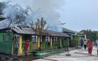 Pertamina Patra Niaga Kilang Dumai bantu padamkan kebakaran Gedung Kelas MAN 1 Dumai (foto/ist)

