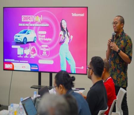 Hari Pelanggan Nasional, Telkomsel Umumkan 13 Pemenang Mobil Listrik dari Undian SIMPATI HOKI