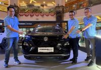 Suzuki Fronx SGX Hybrid Kuro resmi meluncur di Pekanbaru.