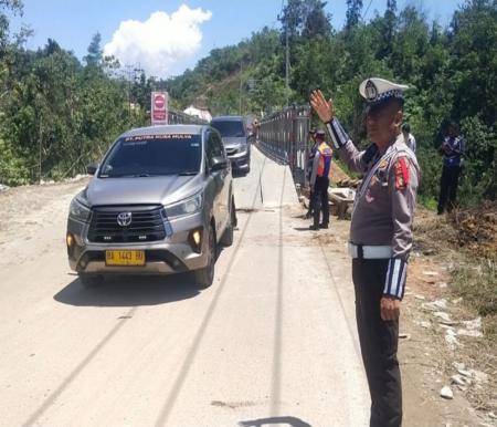 Jalan lintas Riau-Sumbar di Desa Tanjung Alai, Kecamatan XIII Koto Kampar, Kampar sudah lancar (foto/int)