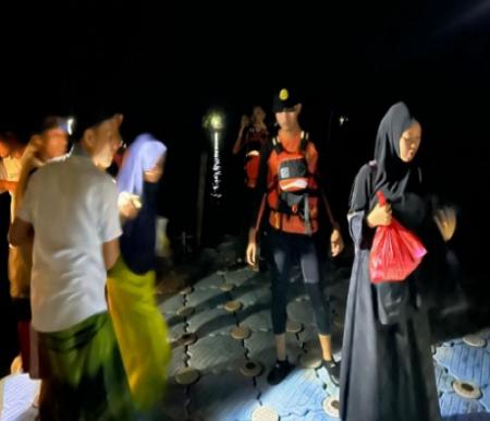 Kapal Mati Mesin di Tengah Perairan Tanjung Samak, 90 Dievakuasi