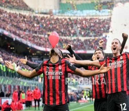 AC Milan Tekuk Verona 3-0, Rossoneri Pimpin Klasemen Serie A