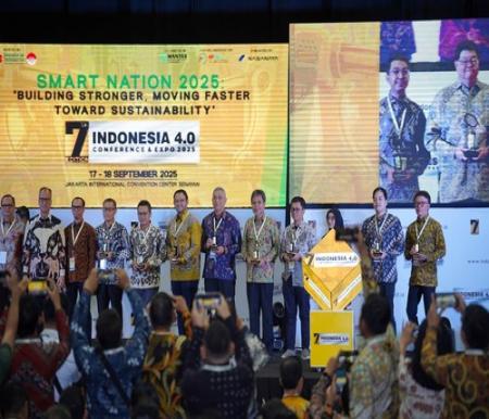 Telkomsel Raih Penghargaan Kemenperin Berkat Inovasi "5G in The Box" untuk Industri 4.0