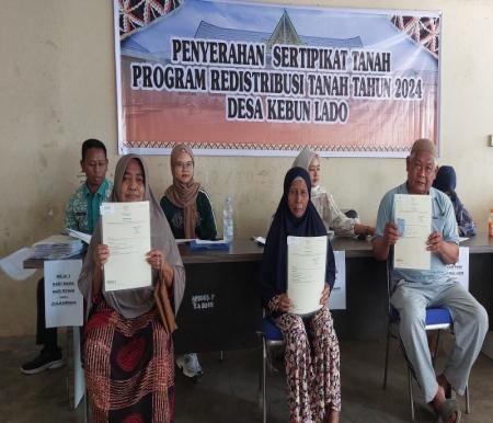 250 sertifikat tanah kepada masyarakat Desa Kebun Lado, Kecamatan Singingi, Kuansing (foto/ist)