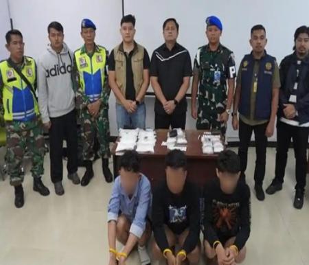 3 Penumpang Tujuan Lombok Kedapatan Bawa 4 Kg Sabu di Bandara SSK II Pekanbaru
