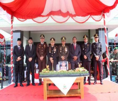 Kegiatan upacara HUT ke-79 TNI di Kodim 0322/Siak.(foto: diana/halloriau.com)