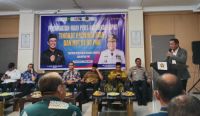 Momen peringatan HPN dan HUT ke -80 PWI di Kantor PWI Riau.(foto: istimewa)
