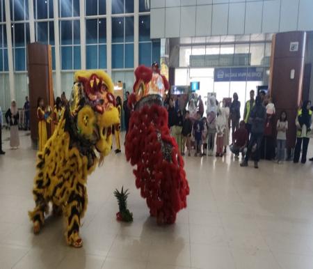 Barongsai meriahkan Imlek 2025 di Bandara SSK II Pekanbaru (foto/Yuni)