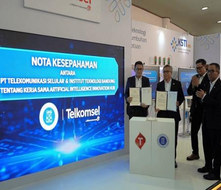Telkomsel dan ITB Resmikan AI Innovation Hub untuk Perkuat Ekosistem Kecerdasan Buatan Nasional