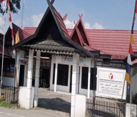 Kantor Bawaslu Inhil, Jalan Baharuddin Yusuf Tembilahan (foto/ayendra)