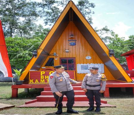 Kapolda Riau, Irjen Mohd Iqbal saat berkunjung ke Pos Bhabinkamtibmas Bokor