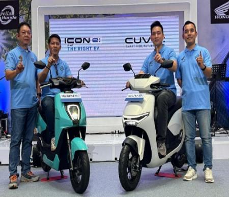 Jajaran Manajemen PT CDN Riau saat launching Honda ICON e: dan CUV e: di Mal SKA Pekanbaru.(foto: budy/halloriau.com)