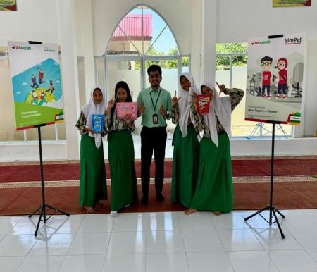 Siswa SMPN 37 Pekanbaru antusias ikuti sosialisasi program KEJAR BRK Syariah.(foto: istimewa)