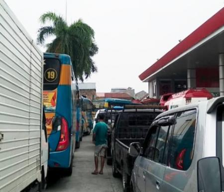 Antrean Panjang SPBU Jelang Nataru, IPOMI Soroti Masalah Solar Subsidi