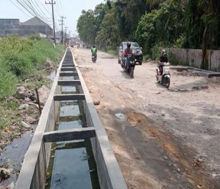 Drainase di Jalan Bangau Sakti, Kota Pekanbaru. (Foto: Pekanbaru.go.id)