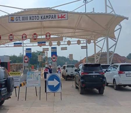 Ilustrasi arus lalu lintas di Tol Pekanbaru - XIII Koto Kampar meningkat (foto/int)
