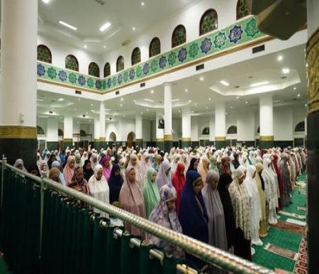 Ilustrasi shalat tarawih. (Foto: Media Center Riau)