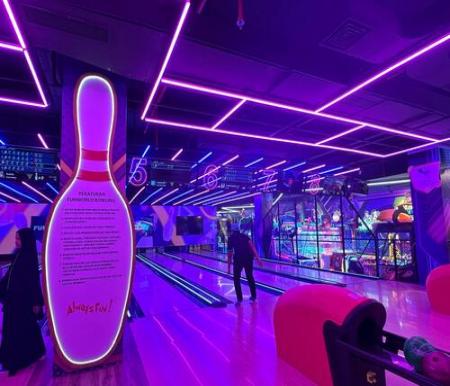 Funworld Bowling kini hadir lantai 3 SKA Mall Pekanbaru dan menawarkan sensasi bermain bowling layaknya pemain pro-bowler. (Foto: M Iqbal)