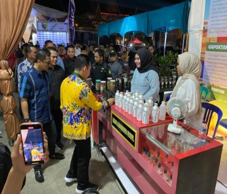 Ditaja Hipmi Inhil, PJ Bupati, Erisman Yahya nuka UMKM Expo 2024 (foto/yendra)