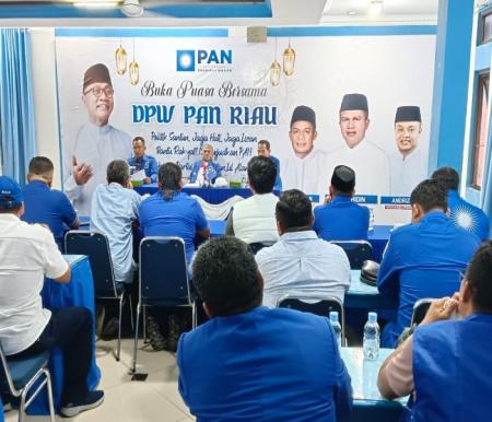 Rabu Malam di Gelanggang Remaja, Zulhas Lantik DPW PAN Riau dan 12 DPD 