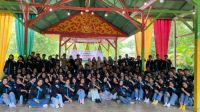 Mahasiswa dan pengurus HimAgrotek memadati kawasan hijau Alam Mayang, Pekanbaru.(foto: andi/halloriau.com)