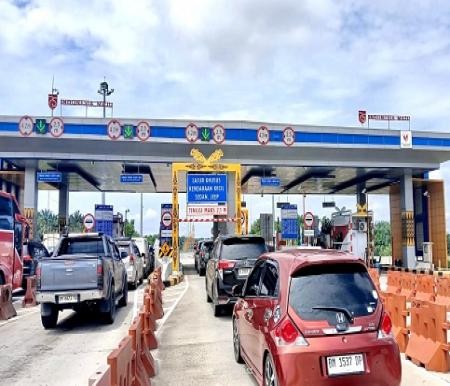 Ilustrasi trafik kendaraan di Tol Pekanbaru-Dumai meningkat selama libur Waisak (foto/ist)