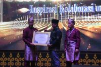 Plt Gubri, SF Hariyanto meraih award atas inovasi pemerintahan digital (foto/int)
